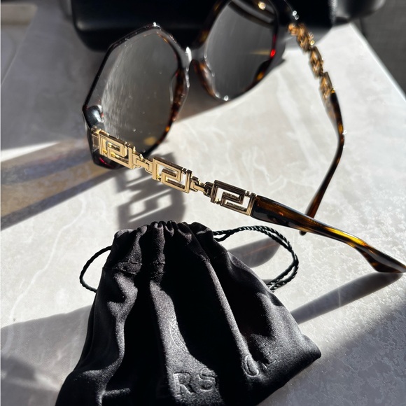 Versace Sunglasses with Gold Chain - Picture 3 of 5